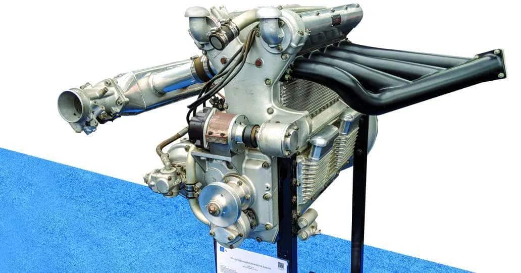 The Offenhauser four-cylinder DOHC engine in cross-section, showing its one-piece construction and four-valve-per-cylinder layout
