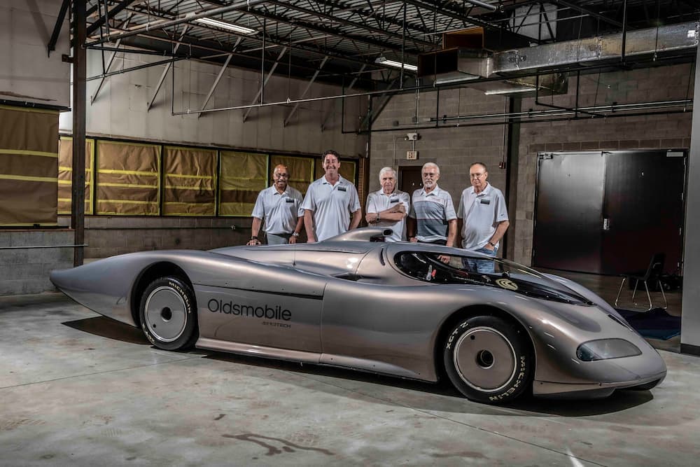 The Oldsmobile Aerotech Long Tail at the Fort Stockton test track, Texas, August 1987, with A.J. Foyt at the wheel