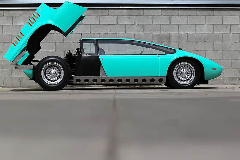 The Bizzarrini Manta in its original acid green with orange accents, at its debut at the Turin Motor Show, October 1968