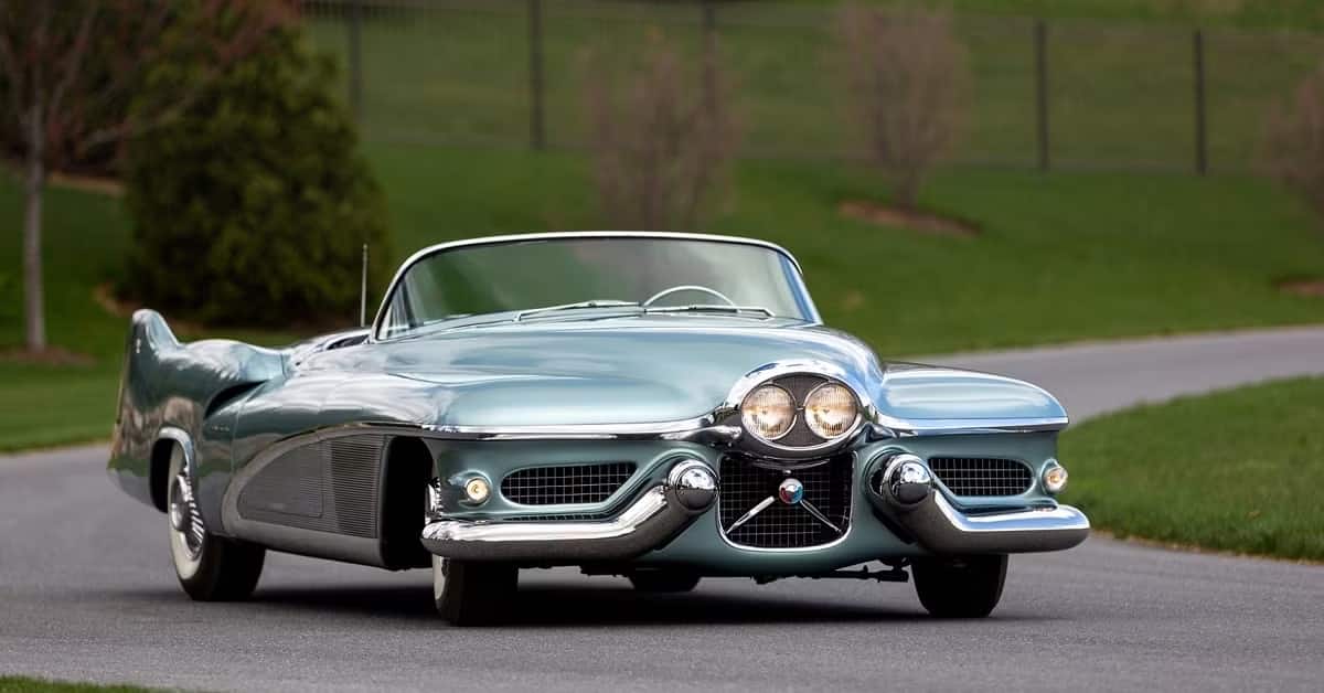 The GM Le Sabre Concept of 1951 designed by Harley Earl, showing its twin tail fins, panoramic windscreen and oval air intake on the front inspired by the F-86 Sabre